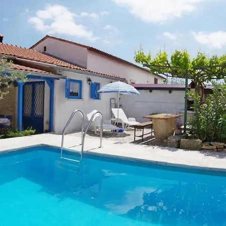 Mit Private Swimingpool * Rakalj